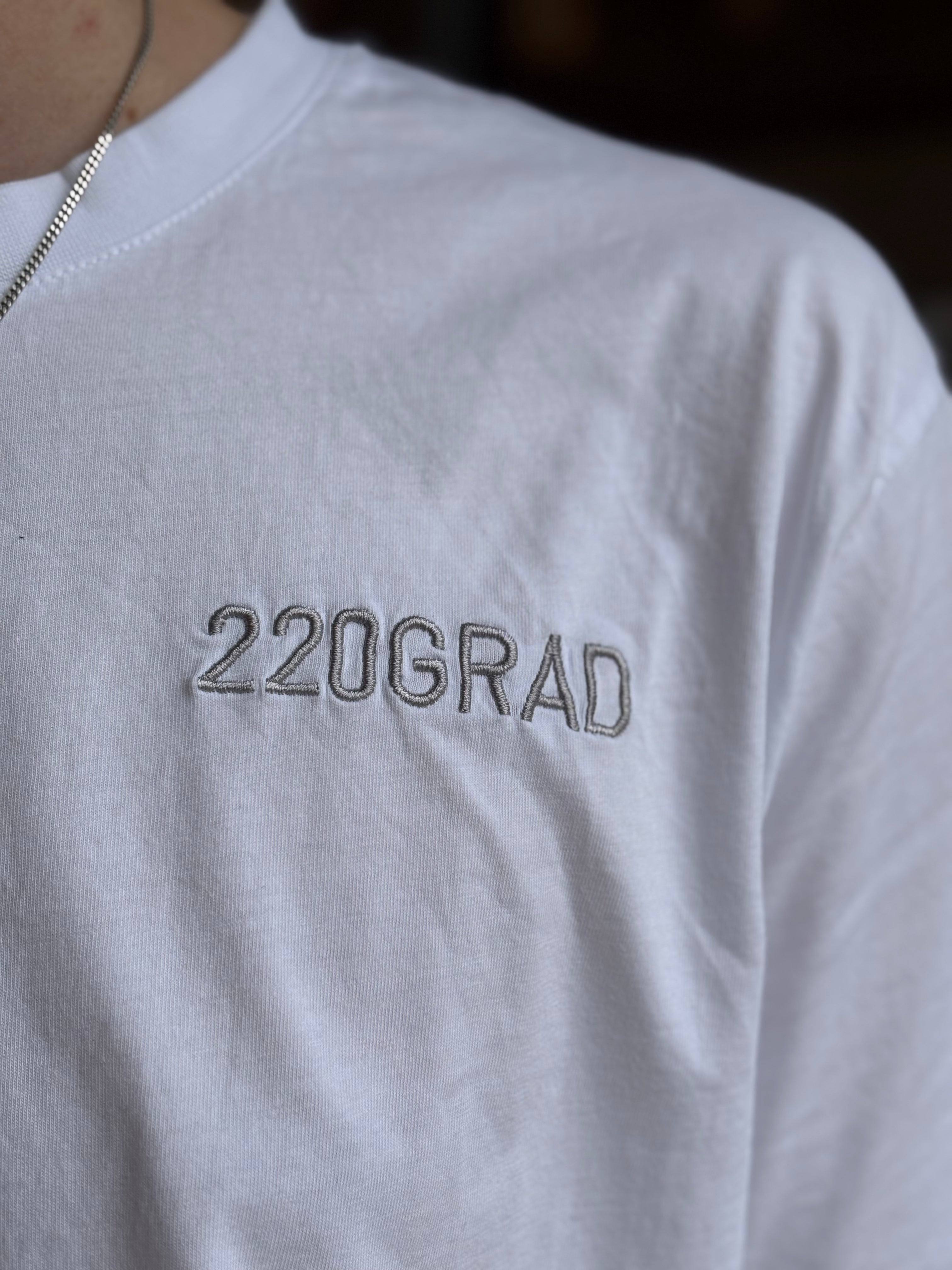 Weißes T-Shirt mit 220GRAD-Logo